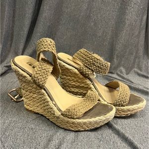Beautiful Exe Wedge Shoes 8.5